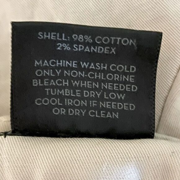 New! Ann Taylor Factory Tan Shorts. Size 2. - Picture 4 of 4